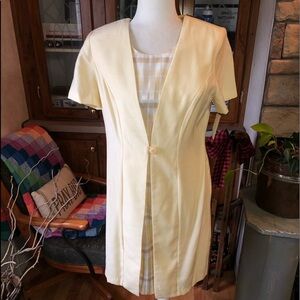 DBY LTD. SIZE 10 PALE YELLOW MOCK 2 PIECE DRESS WITH SHORT SLEEVE ZIPPER IN BACK